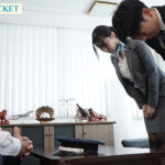 「足/脚」 フライト後の滞在先で変態脚フェチ機長と汗だくベロキス性交に溺れる美脚パンストCA 藤咲まい 『FANZA』