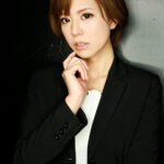 「足/脚」 若いし美人なんだけど傲慢な女社長が部下に裏切られ残酷な女体責めをされて失禁アクメ 『FANZA』