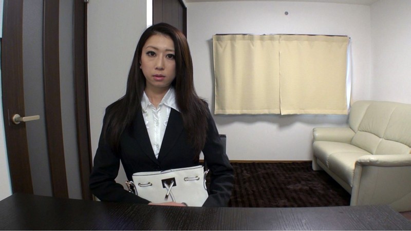 「足/脚」 性欲旺盛若妻の変態プレイ願望 ～清楚人妻の夫に内緒で！～ ...