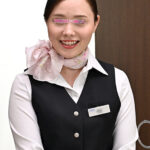 「足/脚」 しごいてしゃぶってヌキまくり！！大手航空会社勤務の憧れのキャビンアテンダントが無数に生えた壁ち○ぽの即ヌキに挑戦！黒パンスト美脚CAうみかさん 『FANZA』