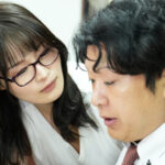 「足/脚」 ナイスボディー OL義母のフェチオナニートラップ、若い息子のチンチンを永遠狙ってくる究極の淫乱妻。相沢 澪 『FANZA』