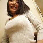 「足/脚」 生命保険会社で営業レディーの奥様。実は旦那が早漏で悩んでいるという、そこで…遅漏の僕がセックスでのガチイキを体験させましょうか？ 『FANZA』