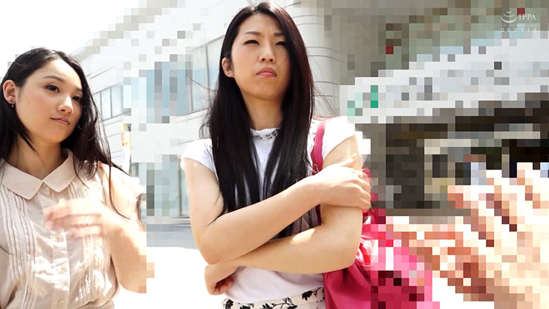 「足/脚」 地元の清楚系若奥様をナンパしてホテルに誘ってエッチな撮影を...