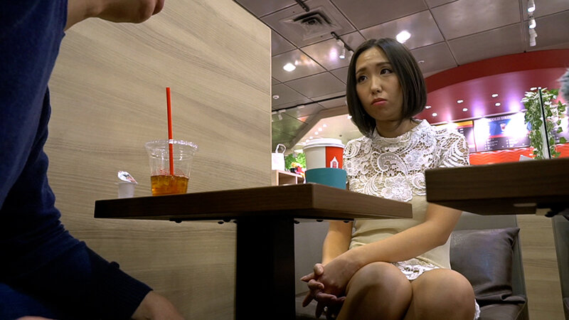 「足/脚」 30歳女盛りの奥様は結婚3年目に旦那の浮気が発覚！それ以来...