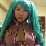 「足/脚」 セー●ー戦士もエヴ●も大集合！熟女が恥ずい衣装で濡れ濡れマ●コ！コスコスこすったオッ勃ち肉棒で膣内大量発射！ 『FANZA』