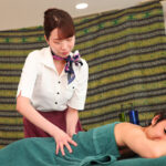 「フェチ」 妻がいる至近距離で平然とマッサージしながらこっそりチ○ポを挿入し腰振り騎乗位で中出しまでさせるエステティシャン5 総勢15人総集編付き2枚組 豪華版 『FANZA』