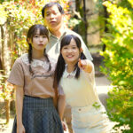 「フェチ」 姪っ子たちとの温泉旅行で一緒に男湯入浴中、ちびっ子W尻挟み撃ちで10発イタズラ射精させられまくったボク 松本いちか 工藤ララ 『FANZA』