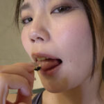 『フェチ』 巨乳美女の濃厚な鼻フェラ唾垂らしプレイ！ 「DUGA」