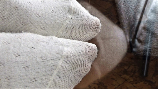 『フェチ』 【足のにおい】衝撃の巨大足クソ 「DUGA」