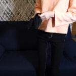 『フェチ』 【膣内放尿】痩せ娘の内部に2種注入！飛び出す尿と精液 「DUGA」