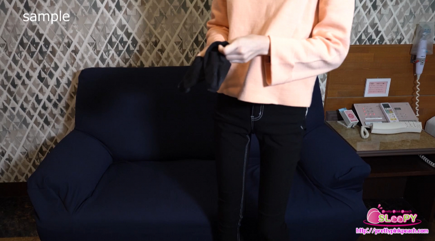 『フェチ』 【膣内放尿】痩せ娘の内部に2種注入！飛び出す尿と精液 「D...