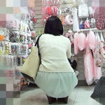 『フェチ』 ローアングル透明椅子8809 「DUGA」