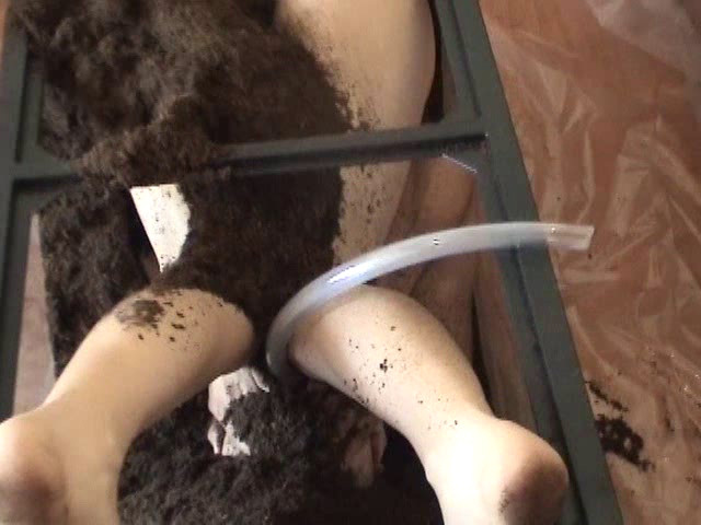 『フェチ』 土の中 「DUGA」