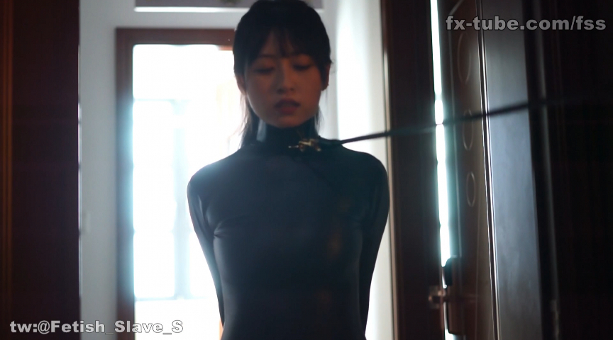 『フェチ』 お仕置き箱に閉じ込められたBDSMドール 「DUGA」