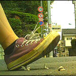 『フェチ』 女子大生と妖精がイモムシを踏み潰す！ 「DUGA」