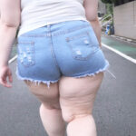 『フェチ』 爆乳お化け尻セルライト☆ホットパンツ未亡人 とわこ 「DUGA」