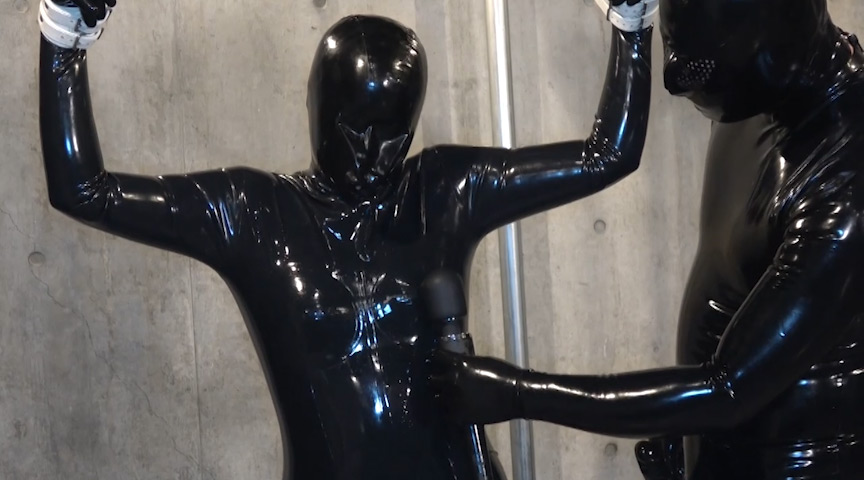 『フェチ』 Rubber Mamia Fantasy～ラバーペットを好...