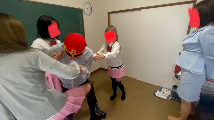 『フェチ』 電気アンマをかけられて屈辱的に逝かされまくる 「DUGA」