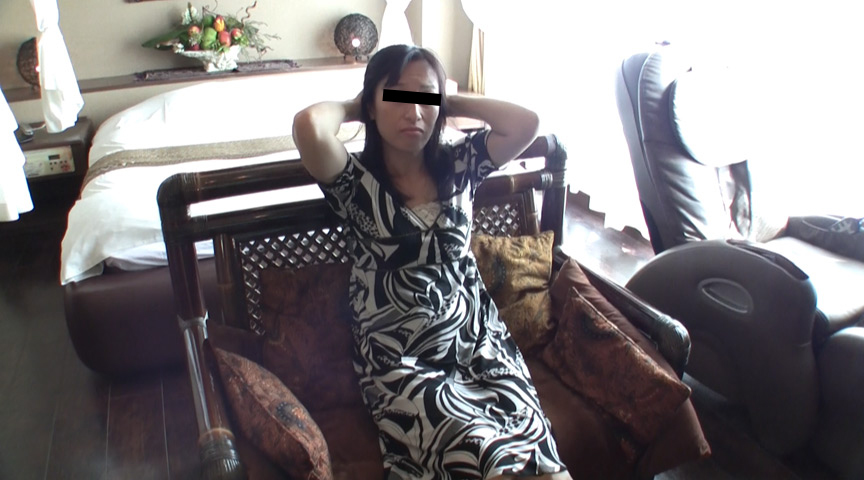 『フェチ』 犬嗅ぎ美魔女 チンポの臭いでトランスする熟女 「DUGA」