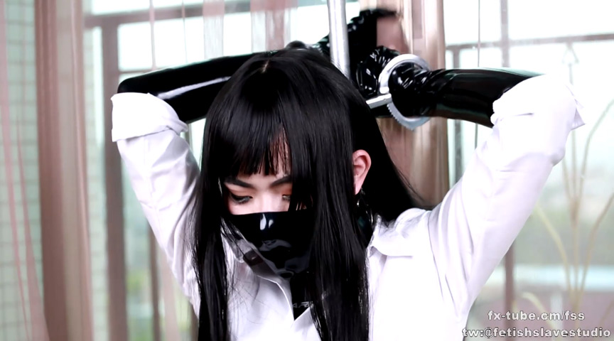 『フェチ』 脱出がバレたエナメル女捜査官、処刑さる 「DUGA」