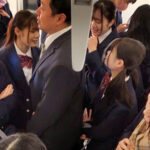 『フェチ』 黒タイツ女子○校生ムレムレ満員電車 「DUGA」