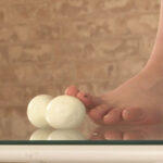 『フェチ』 汚い足で仁王立ちで黙々と卵を踏みつぶすJK 「DUGA」