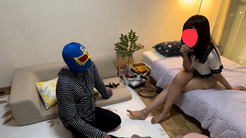 『フェチ』 姉貴は悪魔だ！3人で俺を集団電気アンマで逝かせる 「DUG...