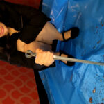 『フェチ』 みくちゃんの黒パンプスでザリガニCRUSH 1 「DUGA」