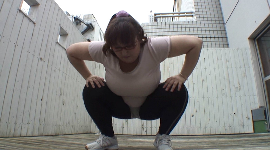 『フェチ』 ハミ乳豊満女子！おさまりきらないマシマロ膨張ボディー 「D...