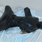 『フェチ』 ラバー人間ダルマ第1章誕生編 「DUGA」