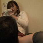 『フェチ』 犬嗅ぎ娘4 チン嗅ぎソムリエ あす編 「DUGA」