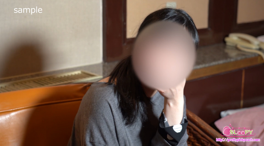 『フェチ』 控えめ女子の初飲尿。お口におしっこお願いします！ 「DUG...