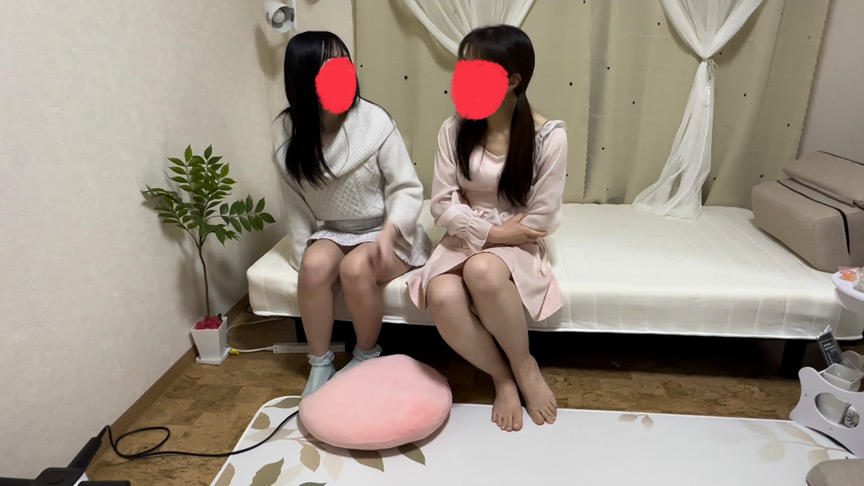 『フェチ』 みーなちゃんは梨央ちゃんの電気アンマに耐えられるか？ 「D...