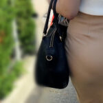 『フェチ』 街角で声をかけてアナル観察させてもらう ゆりなちゃん 「DUGA」