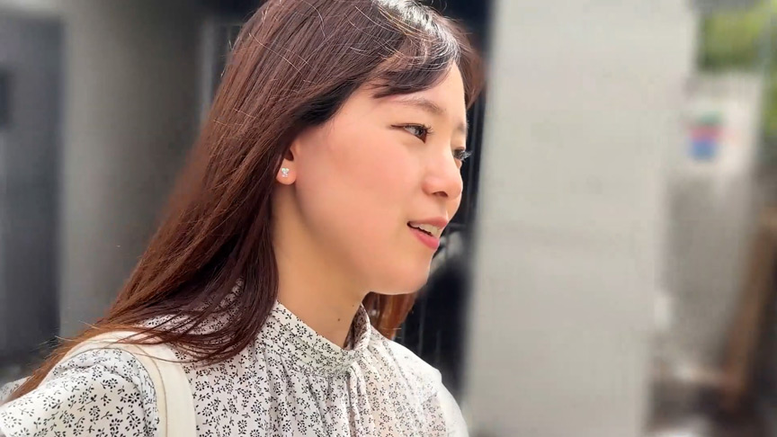 『フェチ』 街角で声をかけて口内観察させてもらう あいるちゃん 「DU...