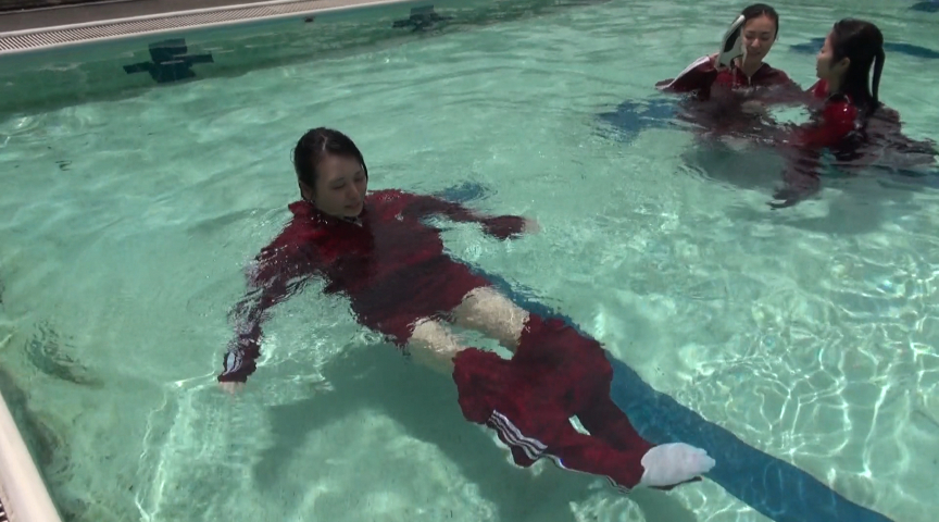 『フェチ』 サバイバル水泳水中脱衣編 「DUGA」