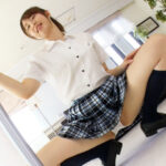 『フェチ』 女子○生 パンチラダンスvs全裸ダンス挑発2 「DUGA」