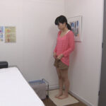 『フェチ』 浣腸我慢エステの羞恥に耐えられず泣いちゃった 「DUGA」