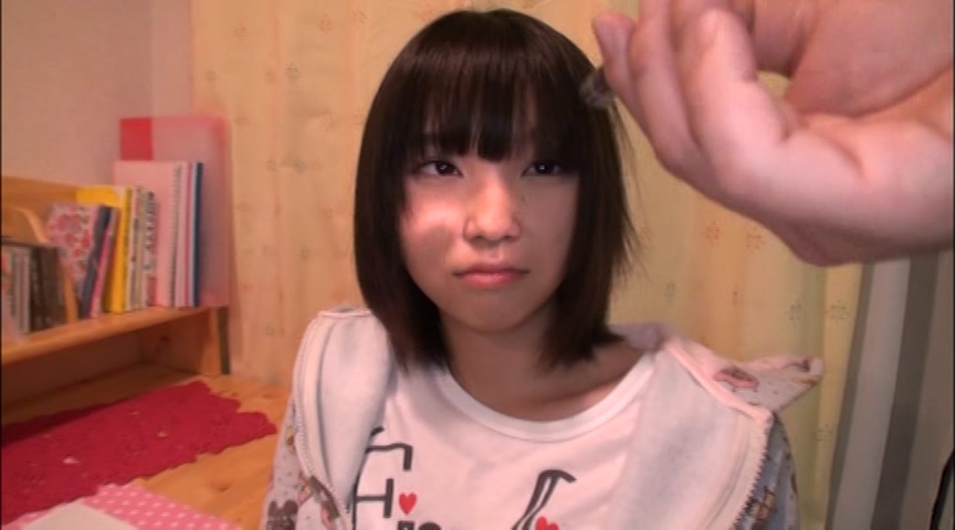 『フェチ』 僕の彼女は可愛いパイパン少女 夏海いく 「DUGA」