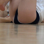 『フェチ』 脚の付け根と自撮りのオシッコ 「DUGA」