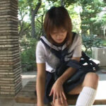 『フェチ』 足の匂いを嗅ぐ女達 VOL.5 「DUGA」