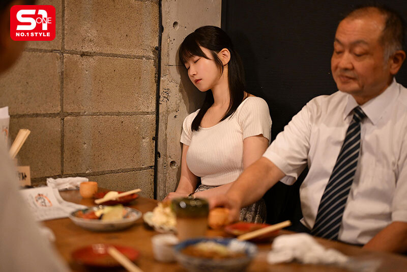 「フェチ」 出張先で大嫌いなセクハラ上司とまさかの相部屋に…絶倫性交を...