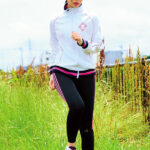 「フェチ」 女子陸上部員が1cmハメ空気椅子ケツ肉プルプルあわや合体の下半身強化合宿で膣奥打ち抜かれピストン騎乗位に溺れた2泊3日10発 天馬ゆい 『FANZA』