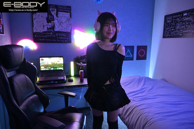 「フェチ」 e-スポーツ全国ベスト8の美少女プロゲーマー 脱いだらまさ...