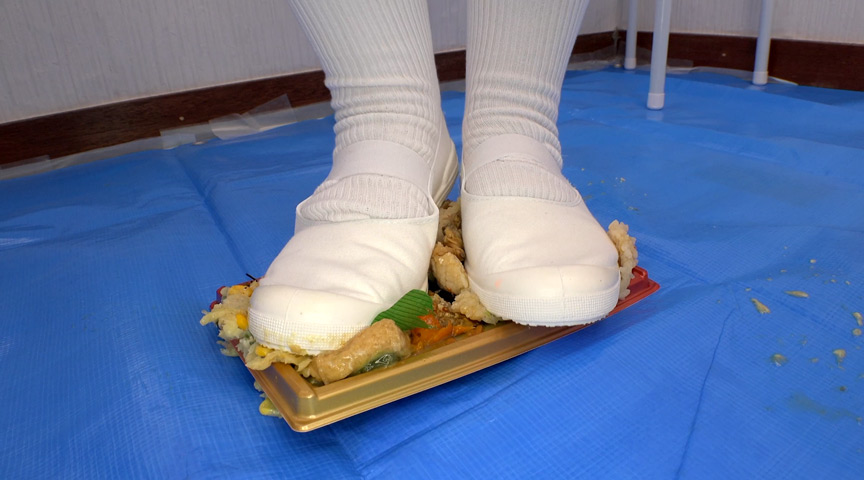 『フェチ』 みねおちゃんとみわちゃんの共同フードクラッシュ 「DUGA...