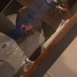 『フェチ』 めいちゃんのローファー、ガラステーブルでザリCRUSHー1 「DUGA」