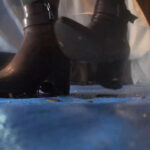 『フェチ』 みくちゃんのショートブーツでザリガニクラッシュ2 「DUGA」