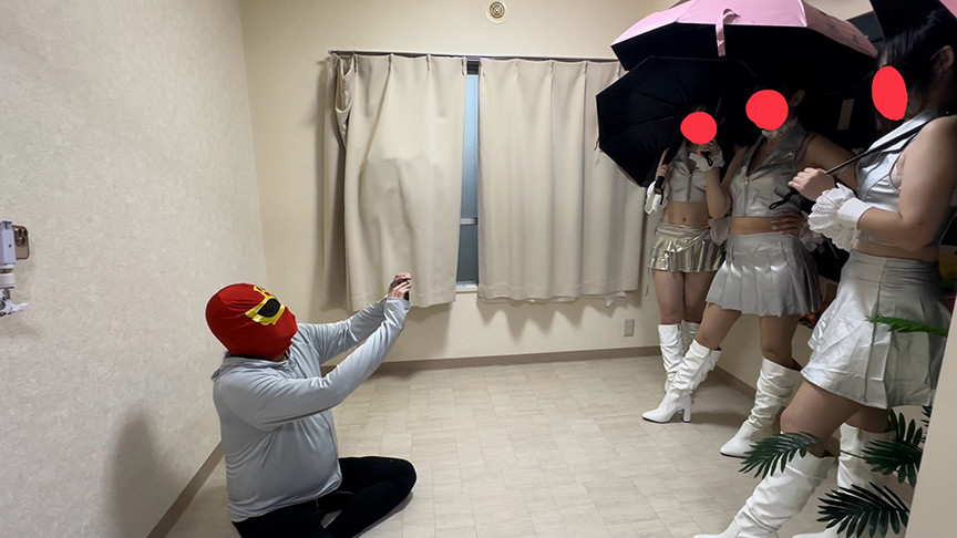 『フェチ』 3人のキャンギャルに電気アンマやられまくり逝かされる 「D...