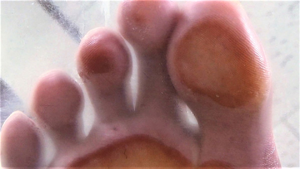 『フェチ』 【足のにおい】セレブ・ドSの肉肉臭 「DUGA」