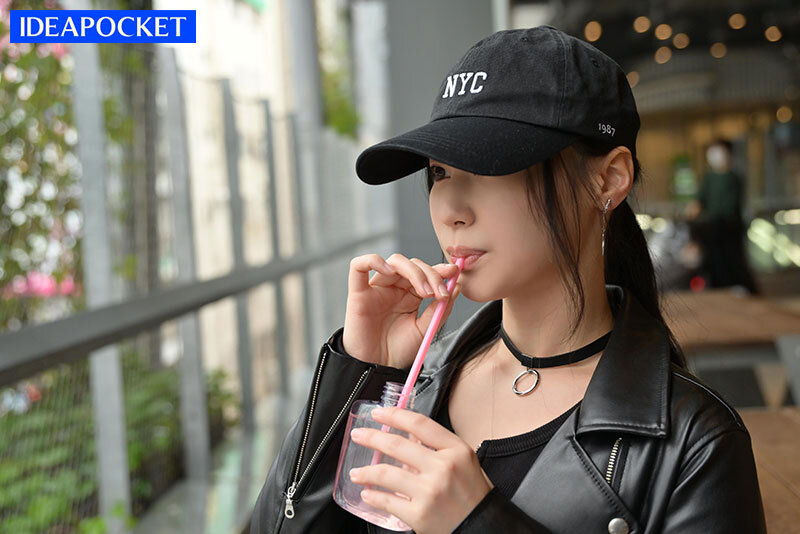 「フェチ」 女スパイに憧れて… ハニートラップをマスターしたくてAV出...